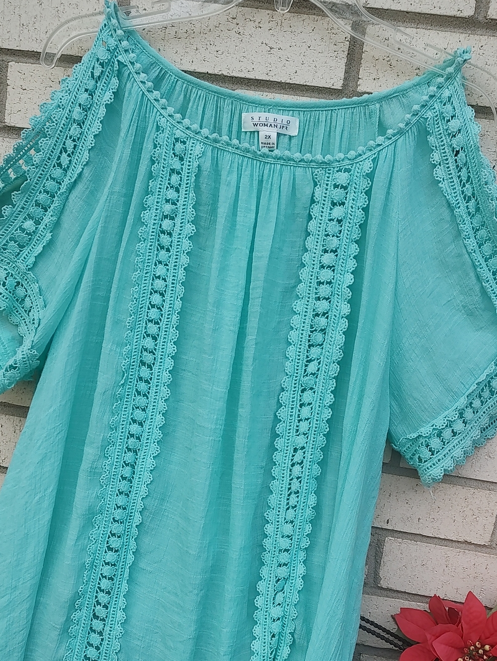 Lightweight Aqua Cold-Shoulder Crochet Trim Tunic - Picture 7 of 10